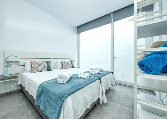 Karma 1 A 25m Del Mar 法马拉